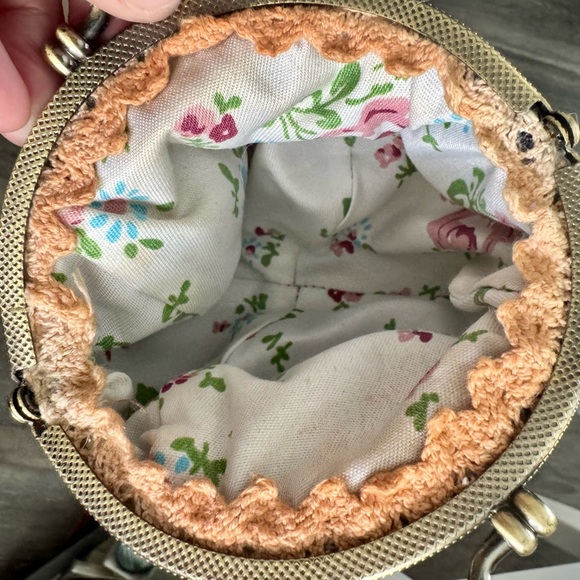 Floral Black Coin Purse - Picture 5 of 7